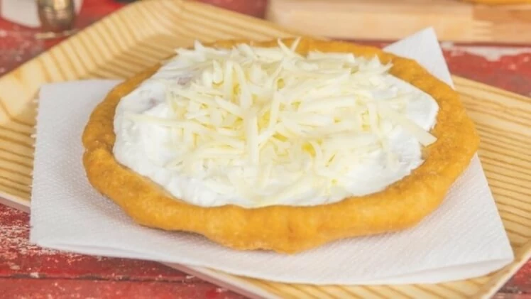 Gluténmentes burgonyás lángos